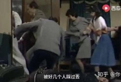 夫妻摔西瓜路人吃瓜视频,一场欢乐的街头“瓜”事