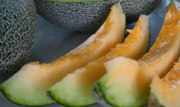 夏天清凉吃瓜视频