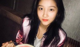 发妞吃瓜视频,揭秘网红发妞吃瓜视频背后的热点事件