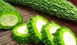 夏天吃无籽瓜好吗视频,无籽瓜的食用益处与美味分享