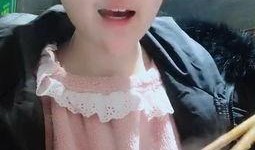 美甲店老板娘吃瓜视频播放,揭秘网红幕后生活