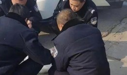 警察吃瓜被摔死视频真实,一场悲剧引发的深思