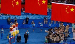 乒乓队集体吃瓜视频播放,网络热议！