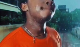 搞笑视频带你吃瓜,笑料百出！跟随搞笑视频一起“吃瓜”