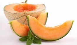 在大厅吃哈密瓜可以吗视频,大厅里的美味时光