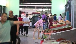 柳州集体吃瓜事件视频,一场引发热议的社区现象