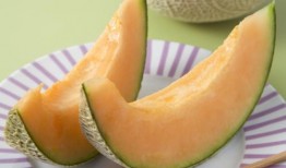 吃长毛的哈密瓜好吗视频,口感与营养的双重享受