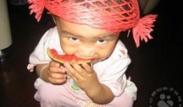 小孩吃瓜记视频,小孩吃瓜记的欢乐时光