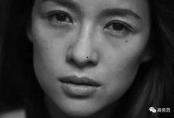 吃瓜被惊呆的视频,视频走红网络