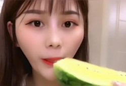 姐姐吃蜜瓜视频,姐姐甜蜜分享美味瞬间