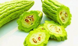 老头吃哈密瓜图片搞笑视频,老头吃哈密瓜，搞笑视频引网友爆笑