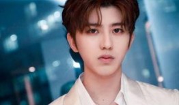 蔡徐坤小时候吃瓜视频,蔡徐坤小时候的甜蜜回忆