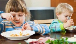 小朋友吃角瓜好不好呀视频,小朋友吃角瓜好处多多