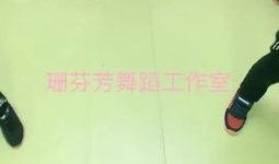 小孩子吃瓜跳舞视频