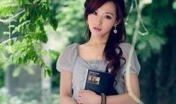 大学女神校花吃瓜视频,女神校园生活曝光引热议