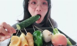 姐姐吃蜜瓜视频,姐姐甜蜜分享美味瞬间